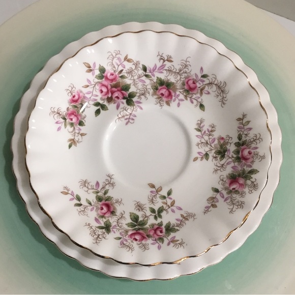 Vintage Royal Albert Lavender Rose trio, teacup, saucer, cake plate - Picture 8 of 13